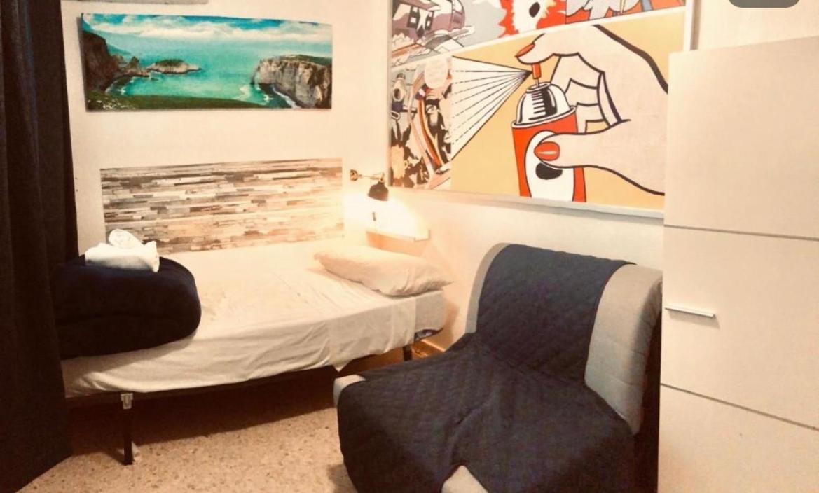 Low Cost Room Málaga Dış mekan fotoğraf