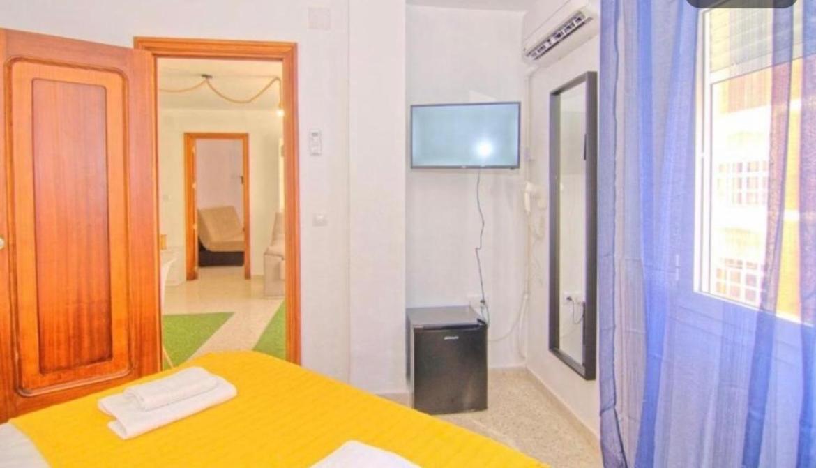Low Cost Room Málaga Dış mekan fotoğraf