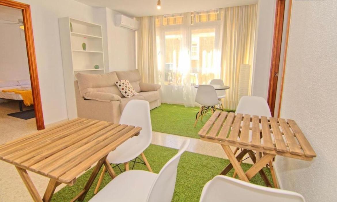 Low Cost Room Málaga Dış mekan fotoğraf