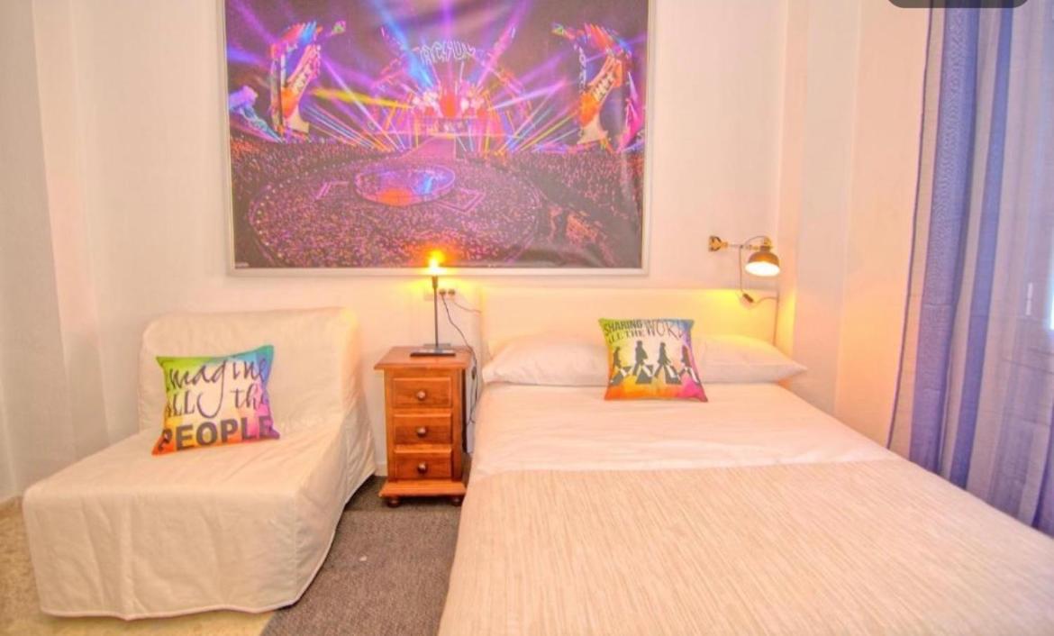 Low Cost Room Málaga Dış mekan fotoğraf